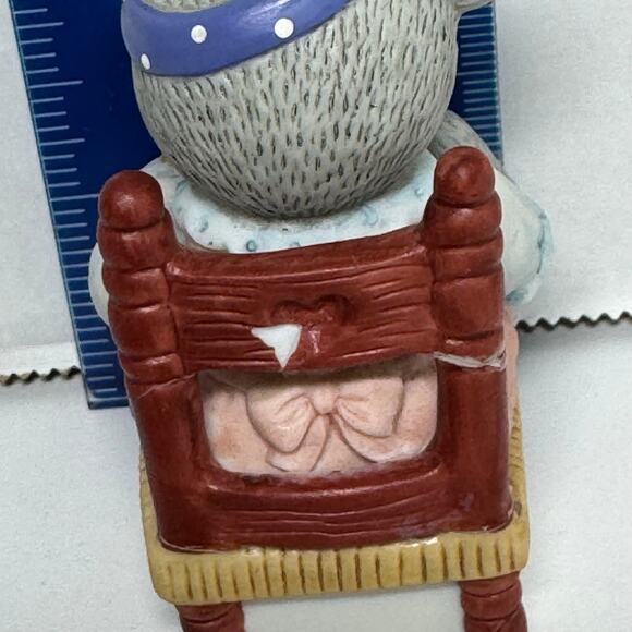 Vintage Bronson Collectibles Flawed Bear Sitting in Chair Embroidering Rare BC - Picture 4 of 8